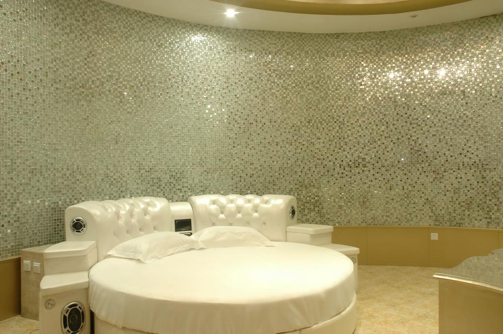 Harbin Yakelai Holiday Hotel Exterior foto